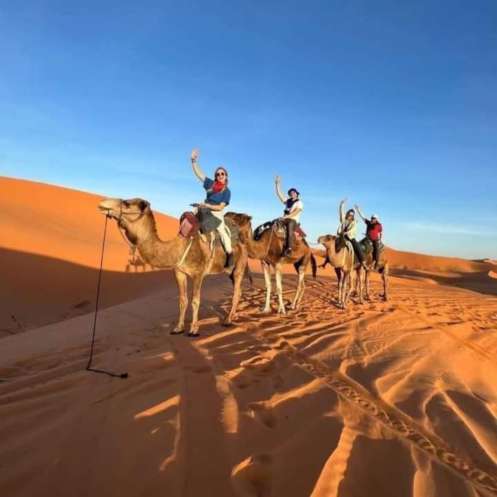 Bivouac Camel Trips Hotel เมอร์ซูกา ภายนอก รูปภาพ