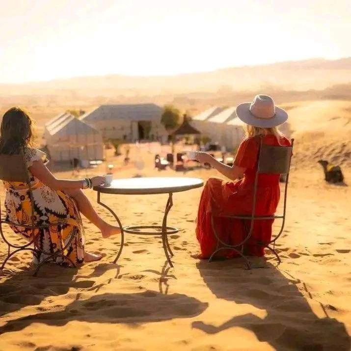Bivouac Camel Trips Hotel เมอร์ซูกา ภายนอก รูปภาพ