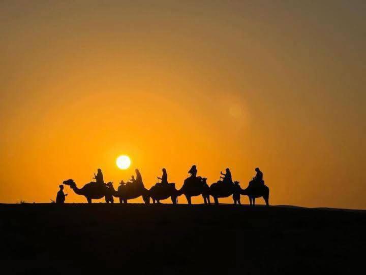 Bivouac Camel Trips Hotel เมอร์ซูกา ภายนอก รูปภาพ