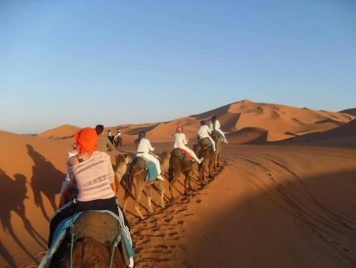 Bivouac Camel Trips Hotel เมอร์ซูกา ภายนอก รูปภาพ