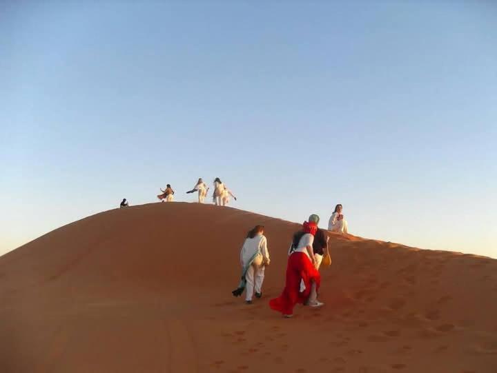 Bivouac Camel Trips Hotel เมอร์ซูกา ภายนอก รูปภาพ