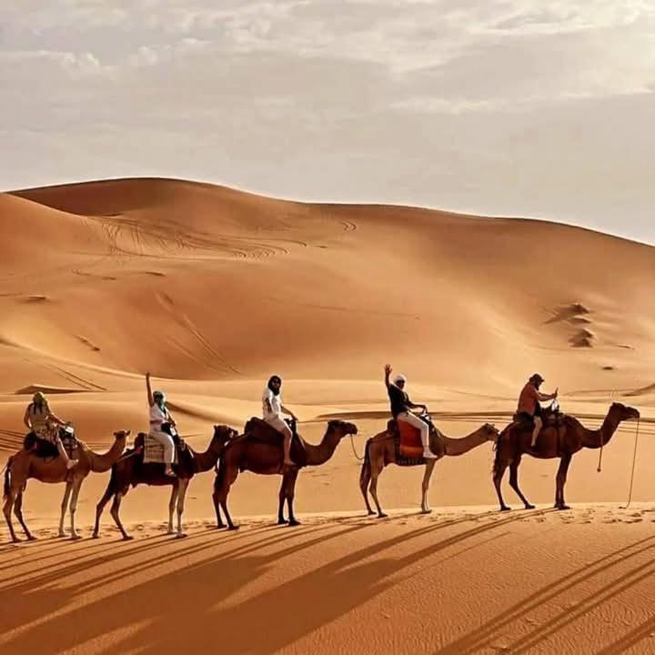Bivouac Camel Trips Hotel เมอร์ซูกา ภายนอก รูปภาพ